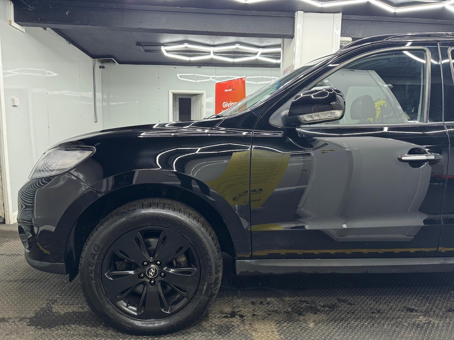 Used Hyundai Santa Fe 2012 for sale - 77120571: Photo 8