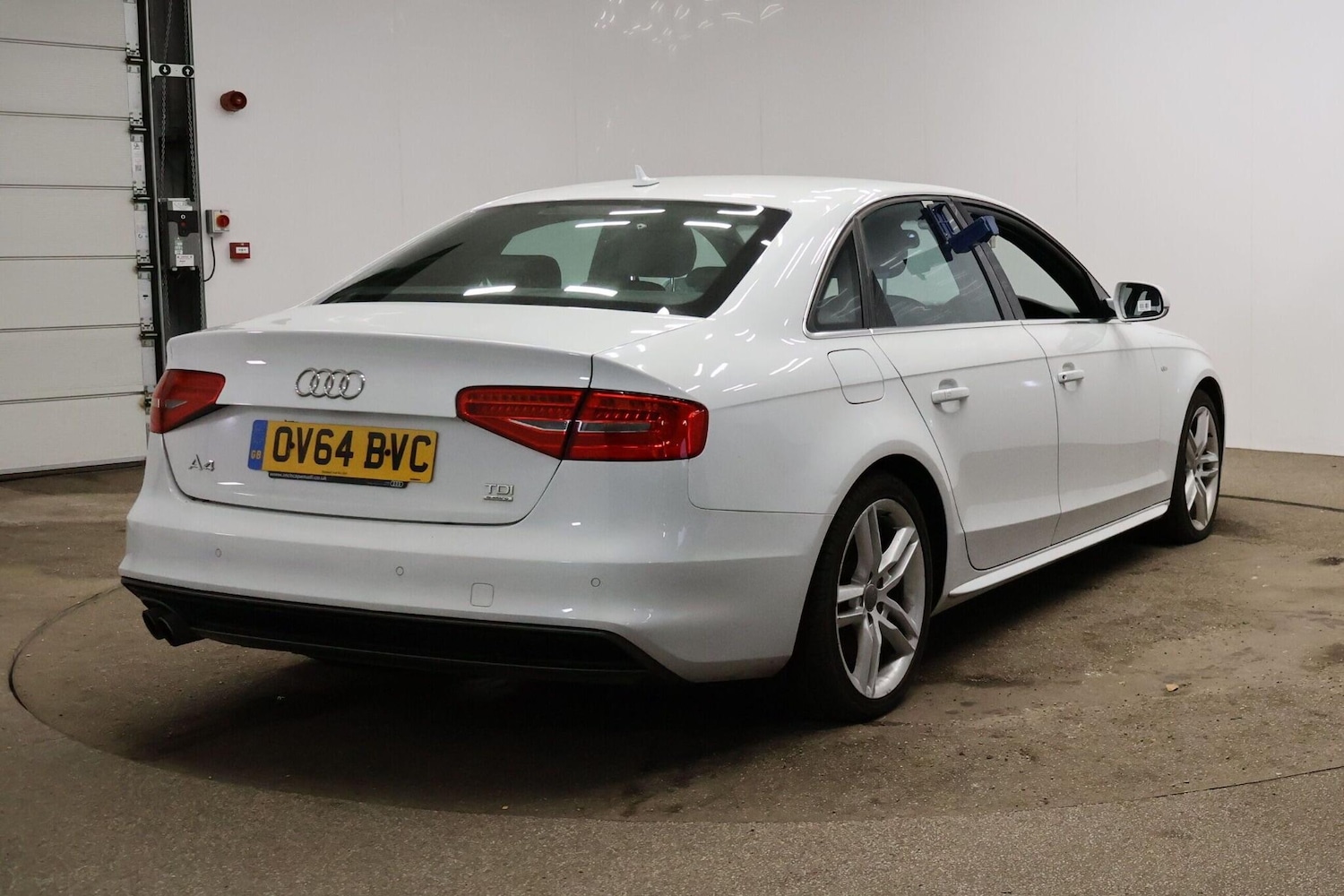 Used Audi A4 2014 for sale - 76425537: Photo 10