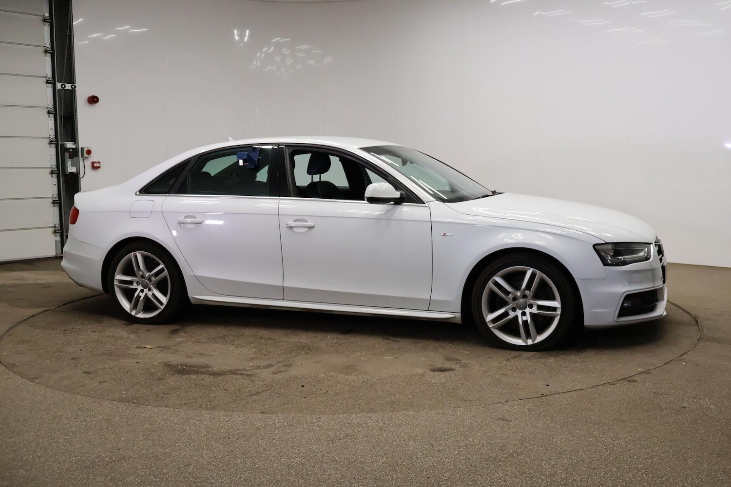 Used Audi A4 2014 for sale - 76425537: Photo 7