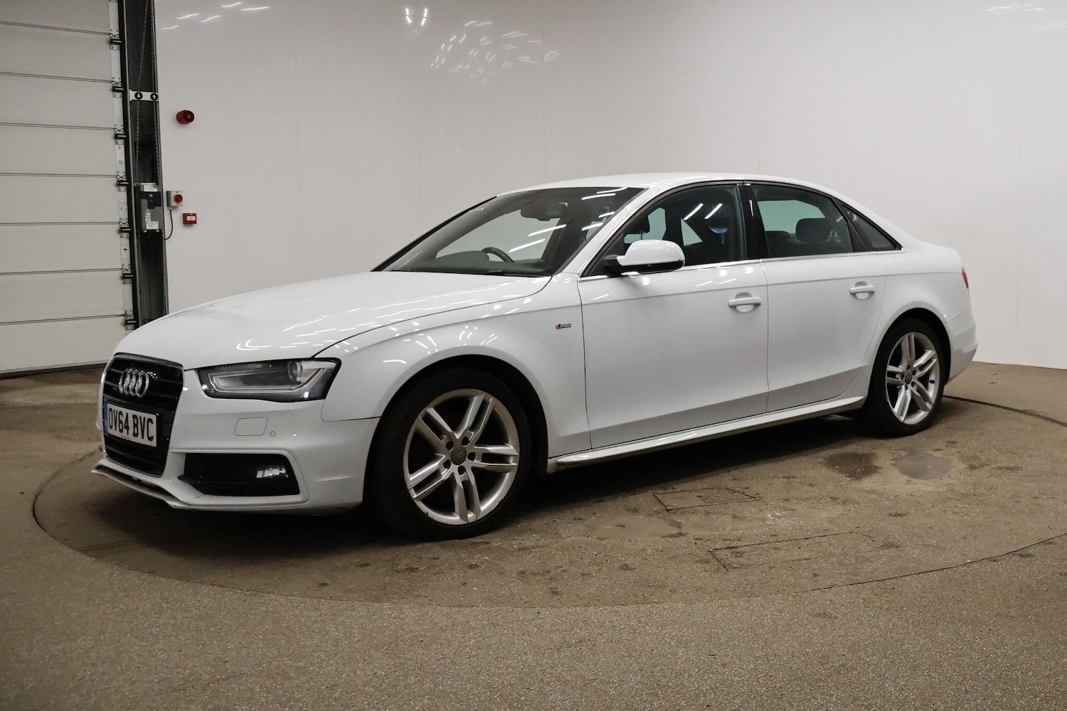 Used Audi A4 2014 for sale - 76425537: Photo 8