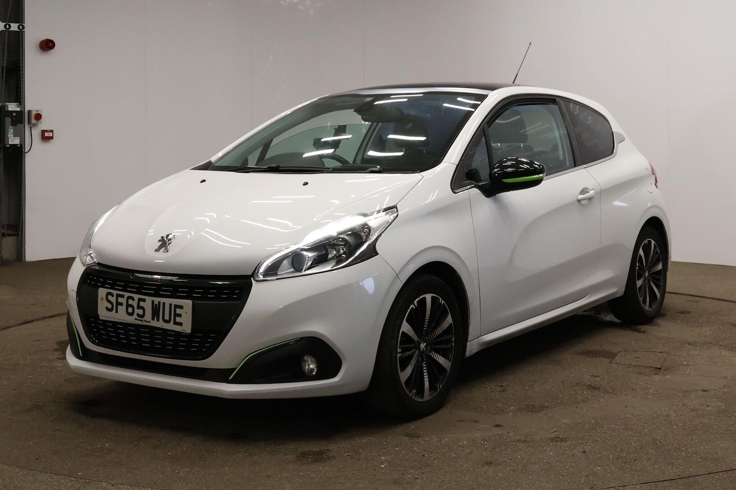 Used Peugeot 208 2015 for sale - 76485454: Photo 3
