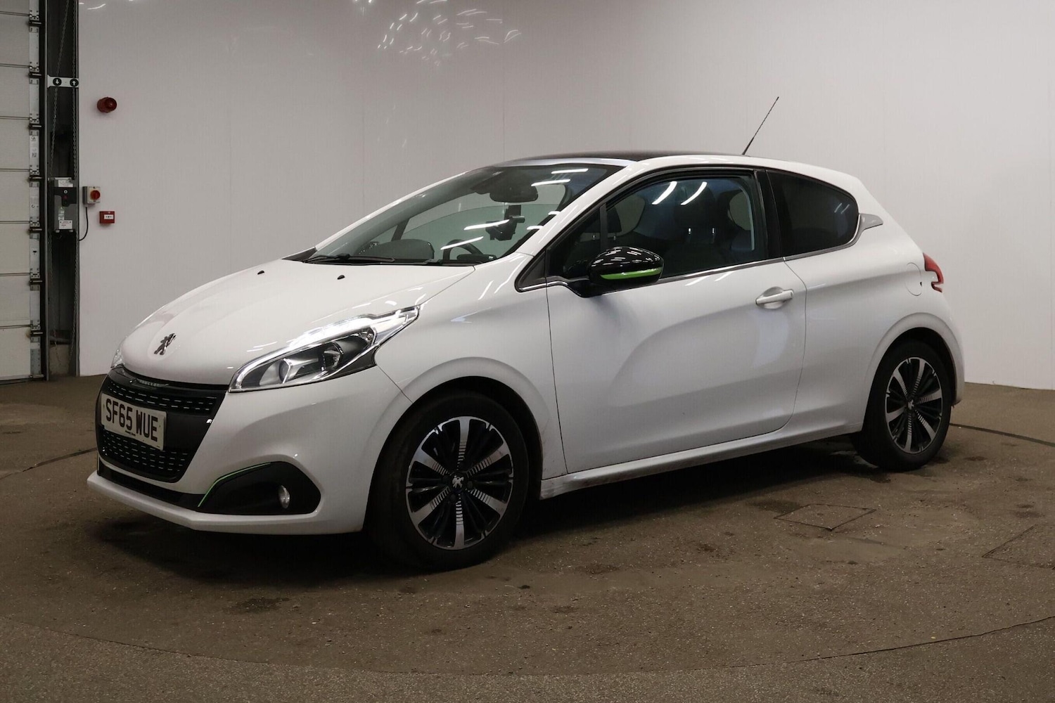 Used Peugeot 208 2015 for sale - 76485454: Photo 5