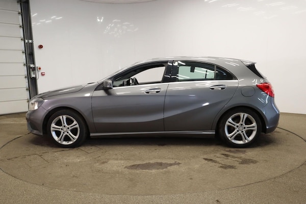 Used Mercedes-Benz A-Class 2015 for sale - 76153108: Photo 4
