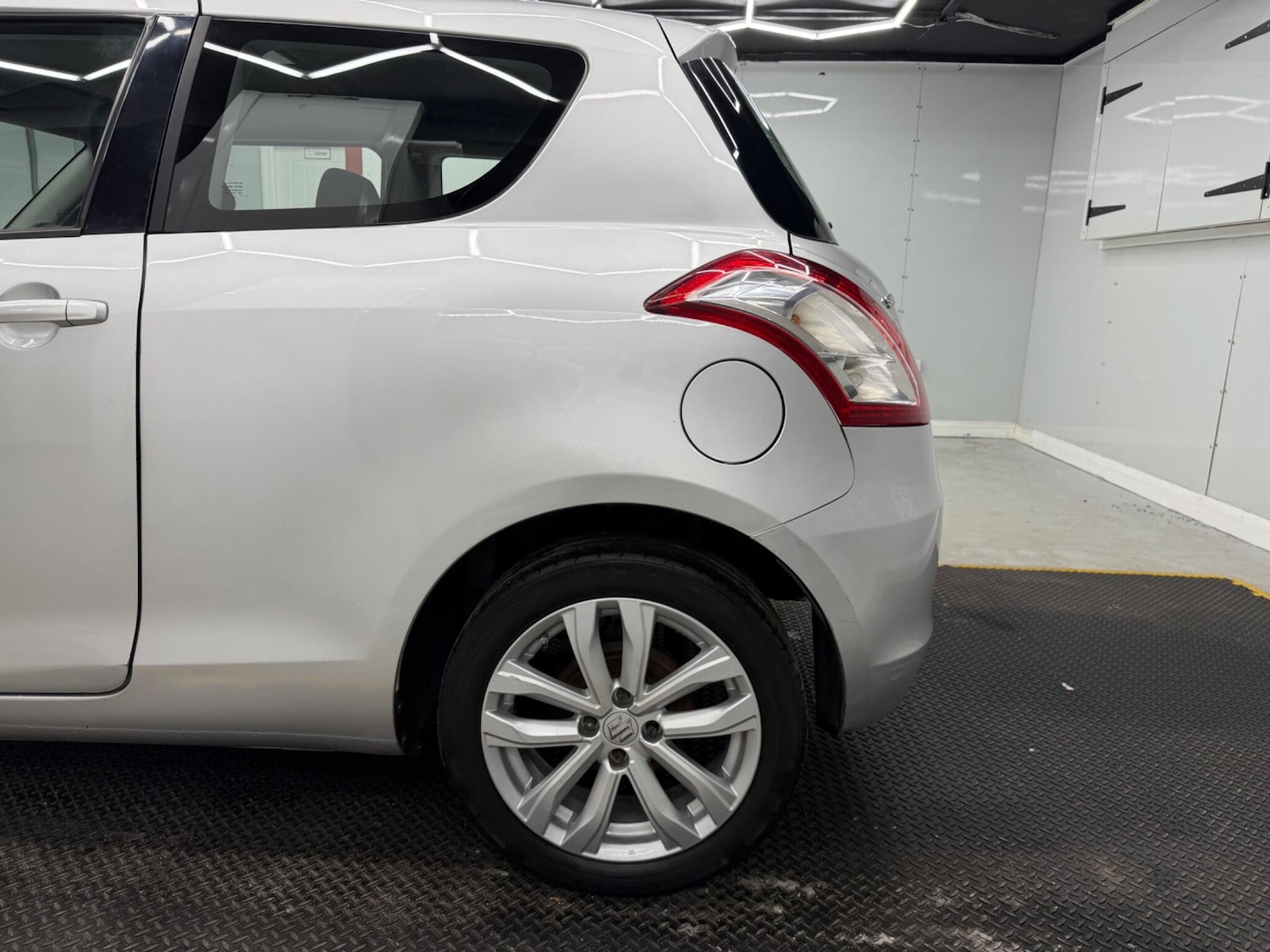 Used Suzuki Swift 2015 for sale - 76002430: Photo 29