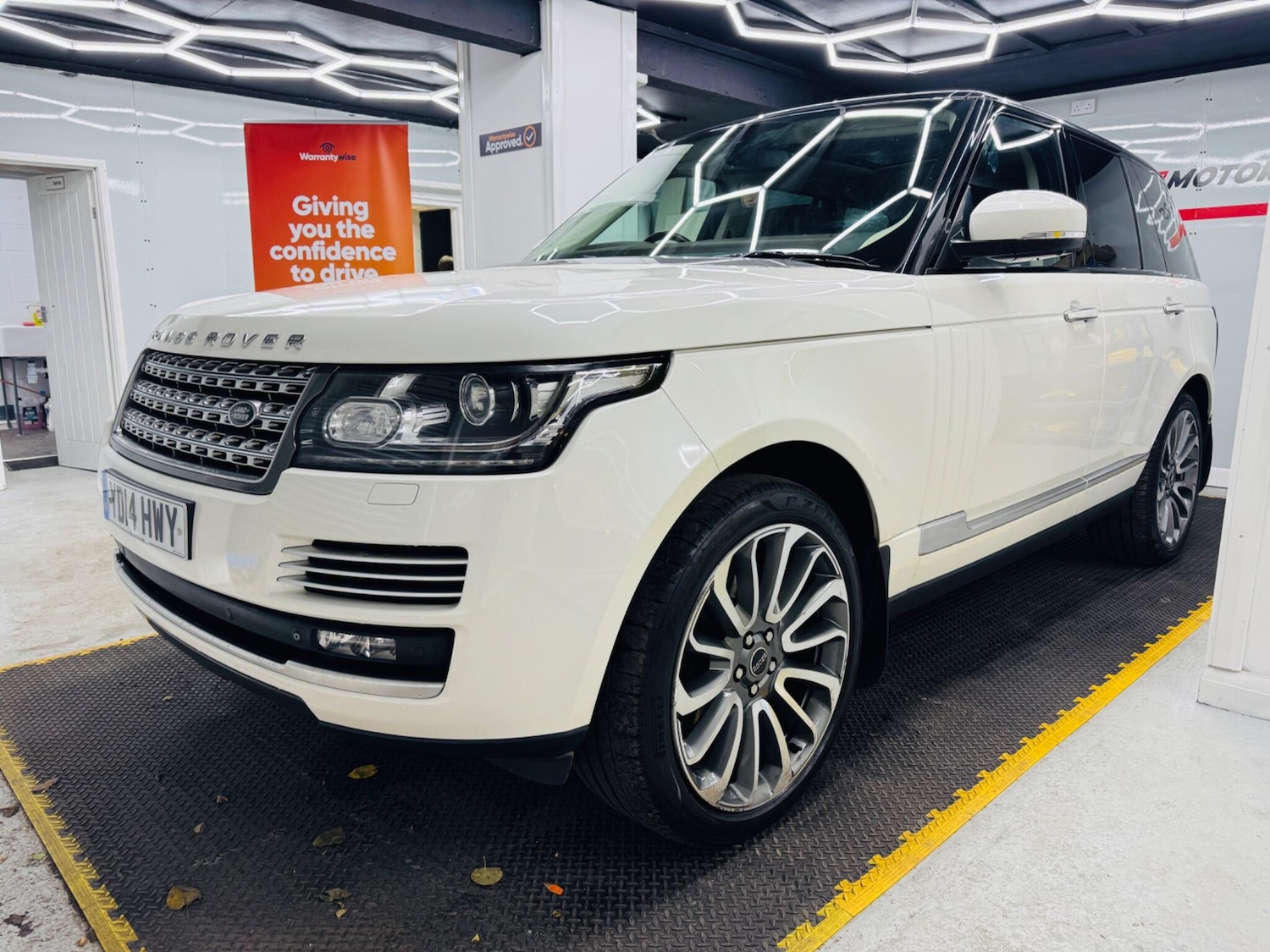 Used Land Rover Range Rover 2014 for sale - 76377452: Photo 8