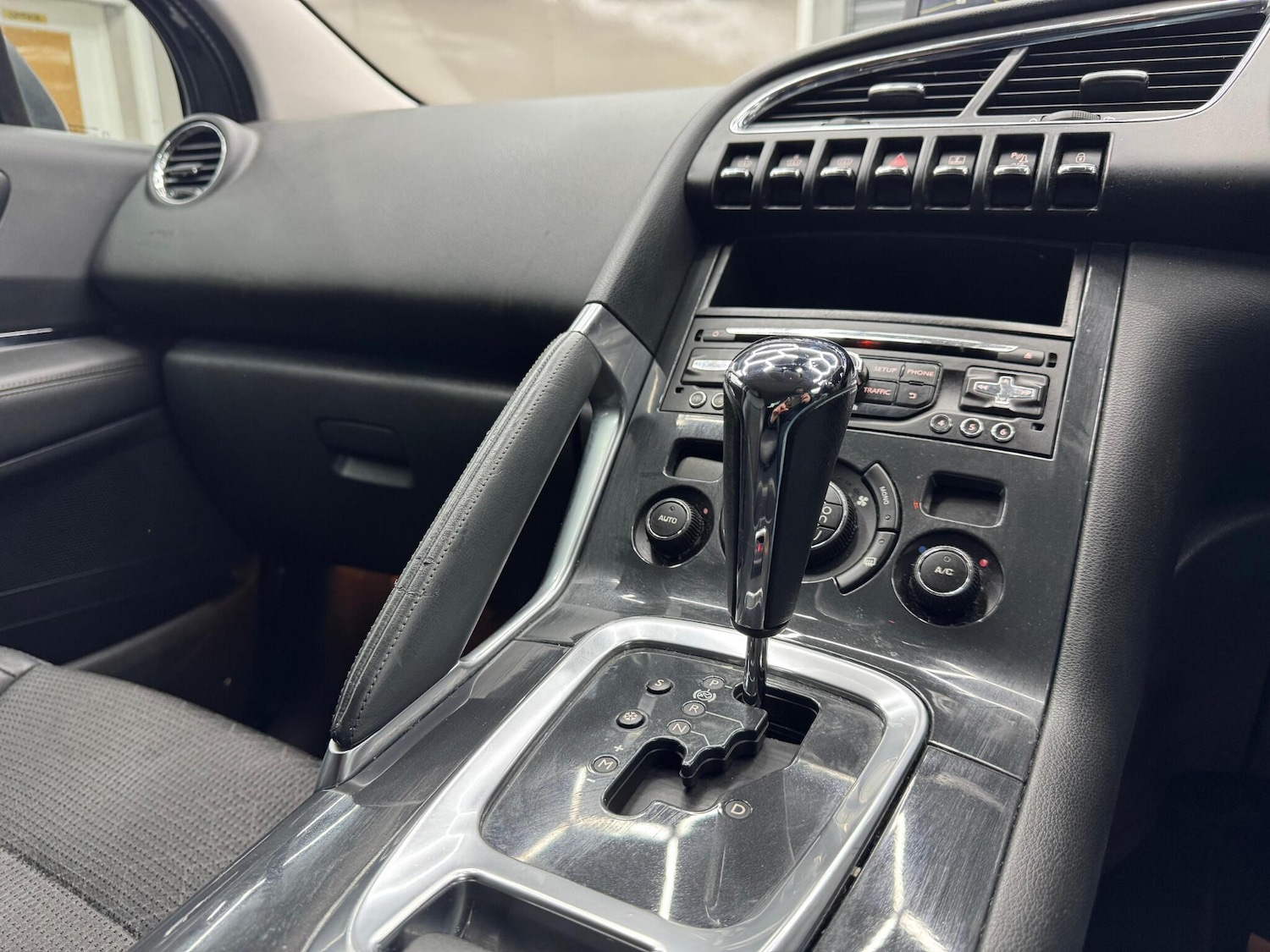 Used Peugeot 3008 2015 for sale - 77091161: Photo 26