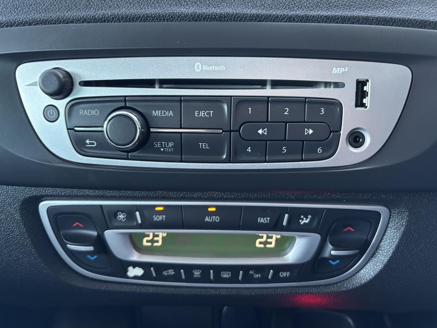 Used Renault Scenic 2014 for sale - 77198435: Photo 12