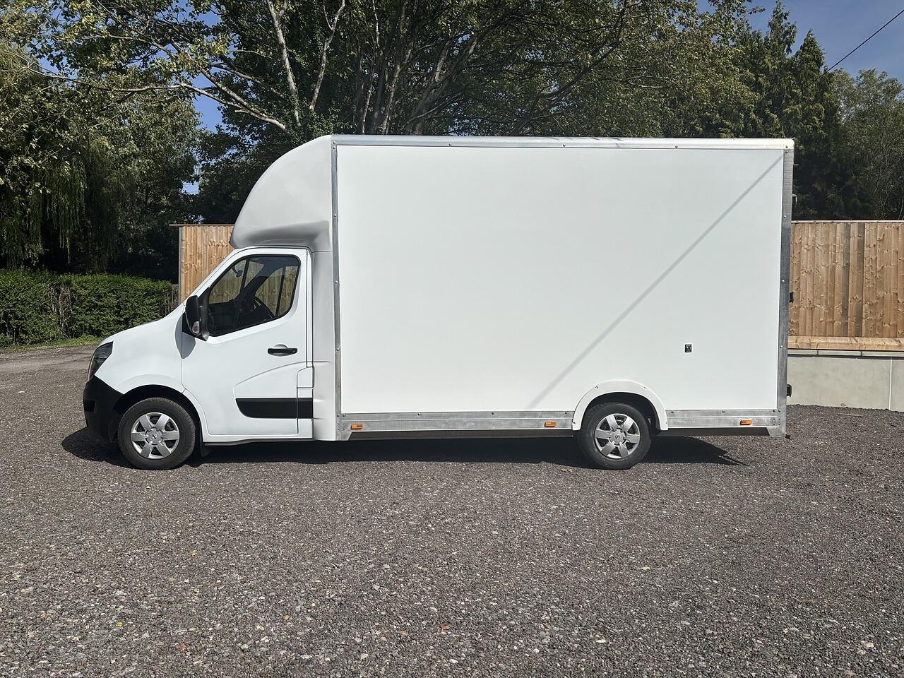 Used Nissan Interstar 2023 for sale - 77198426: Photo 2