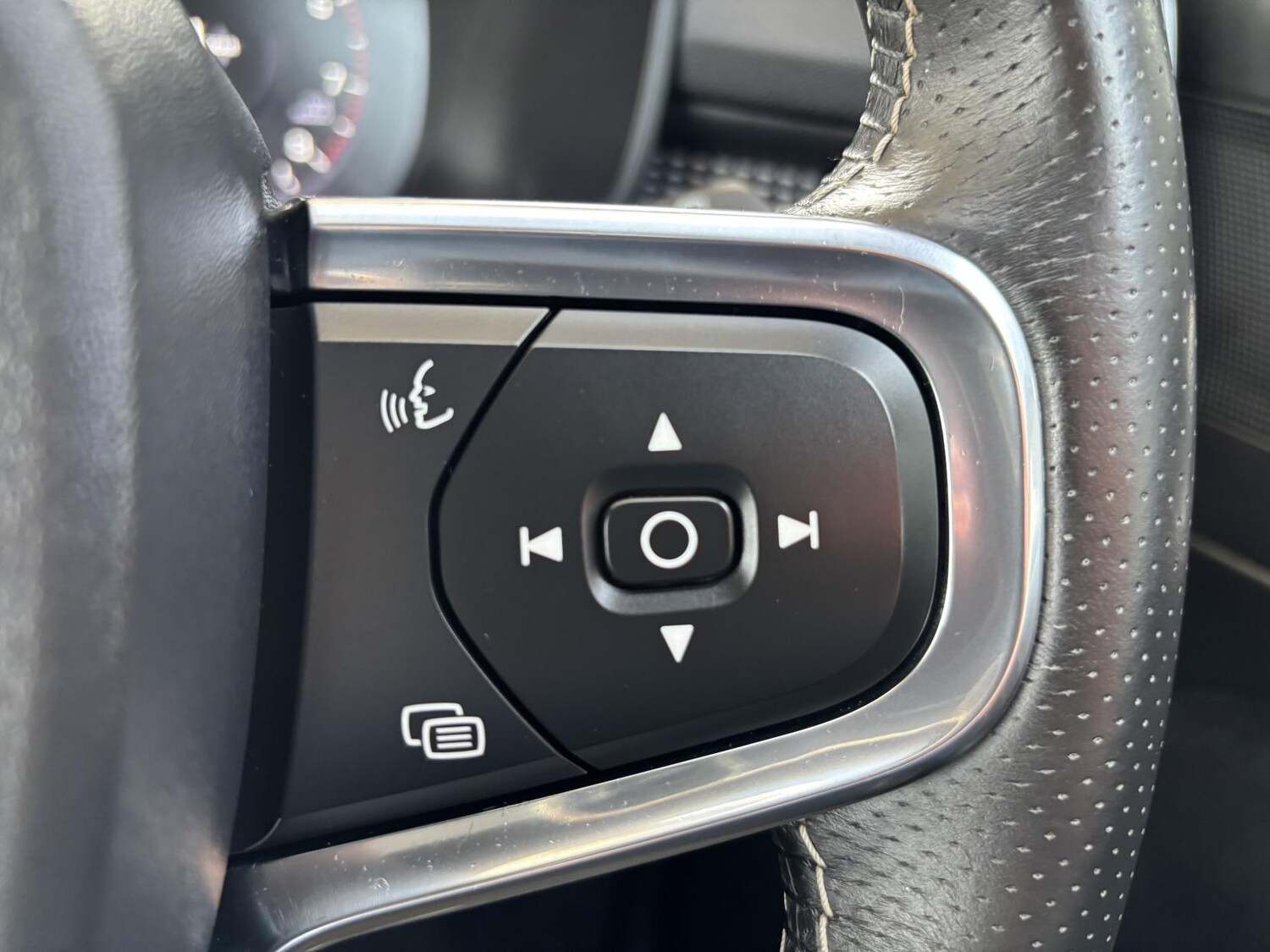 Used Volvo XC40 2020 for sale - 78107020: Photo 33