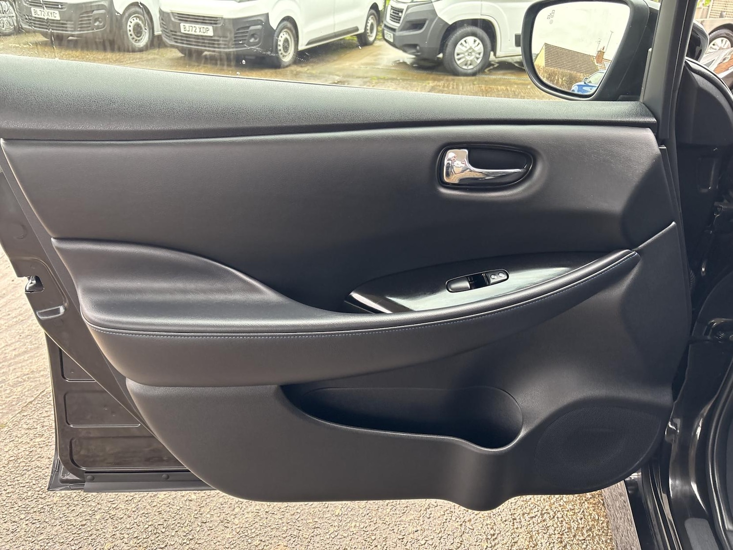 Used Nissan Leaf 2021 for sale - 77508925: Photo 30