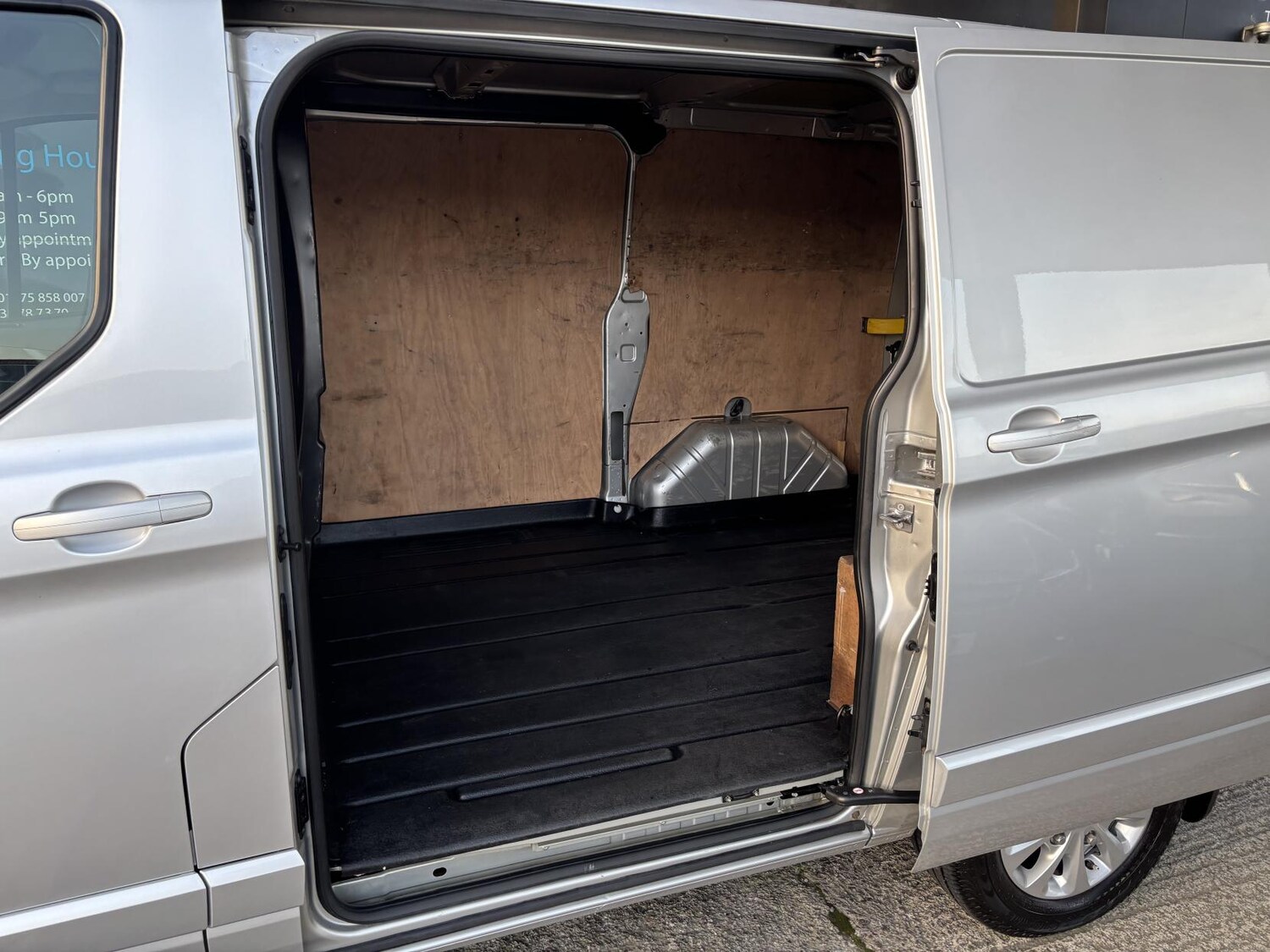 Used Ford Transit Custom 2017 for sale - 77198432: Photo 17