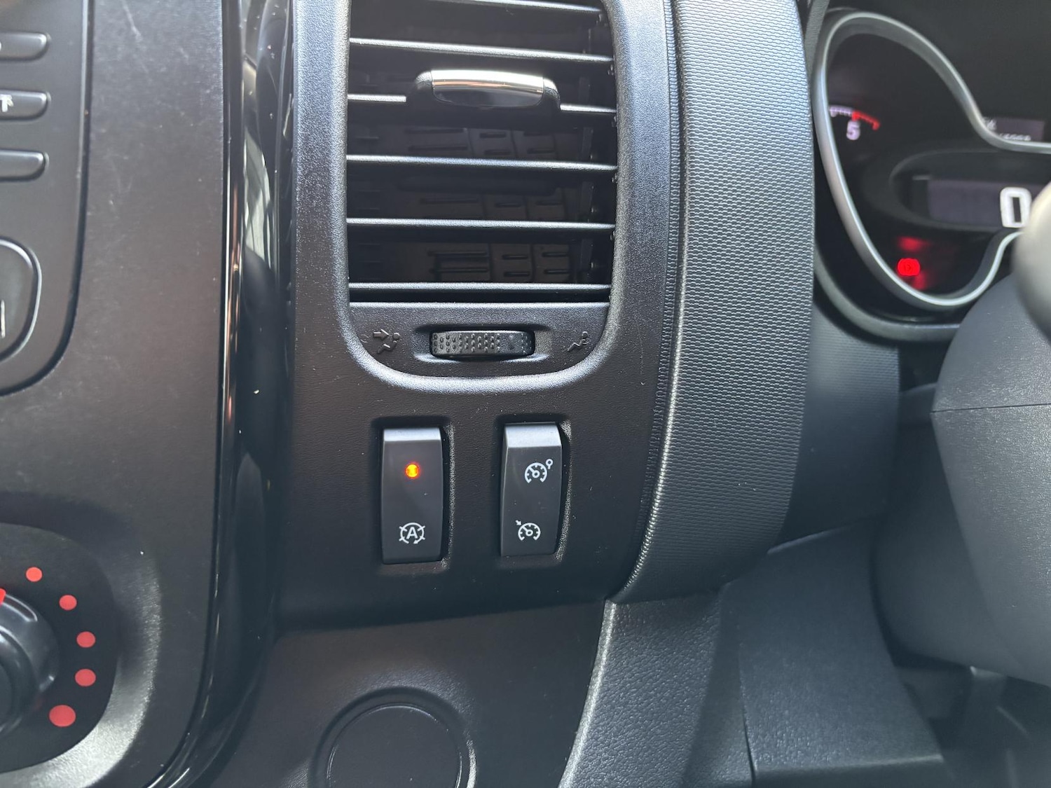 Used Vauxhall Vivaro 2019 for sale - 77198436: Photo 27