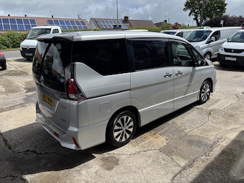 Used Nissan Serena 2017 for sale - 78804761: Photo