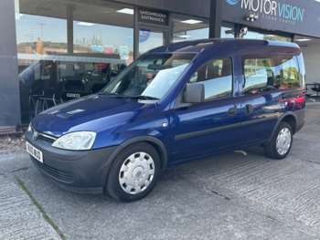 2010 - WHEELCHAIR ACCESSIBLE VEHICLE 5-Door