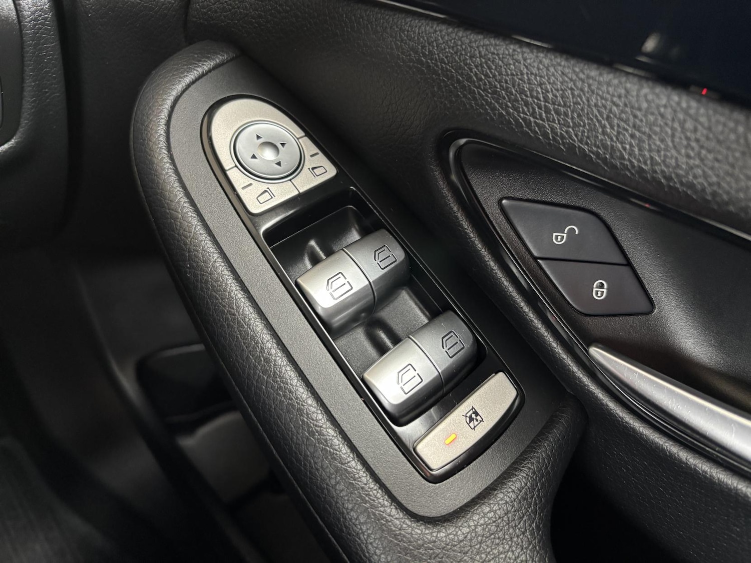 Used Mercedes-Benz C Class 2017 for sale - 77285853: Photo 27