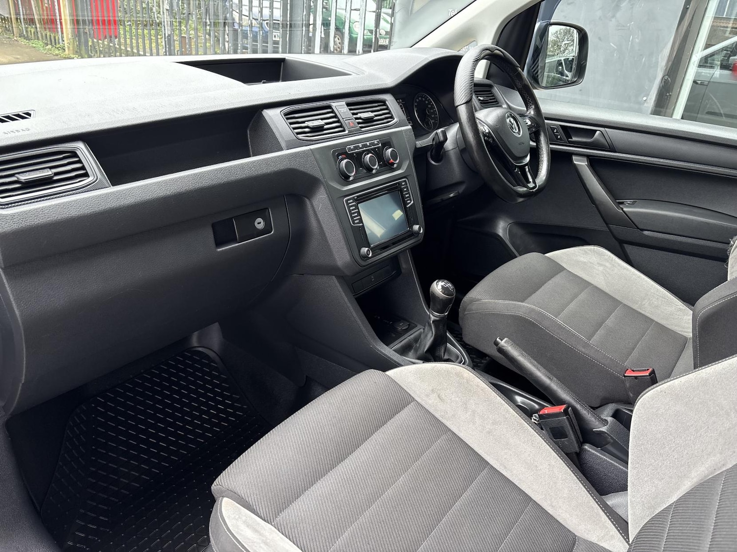 Used Volkswagen Caddy 2017 for sale - 77630931: Photo 23