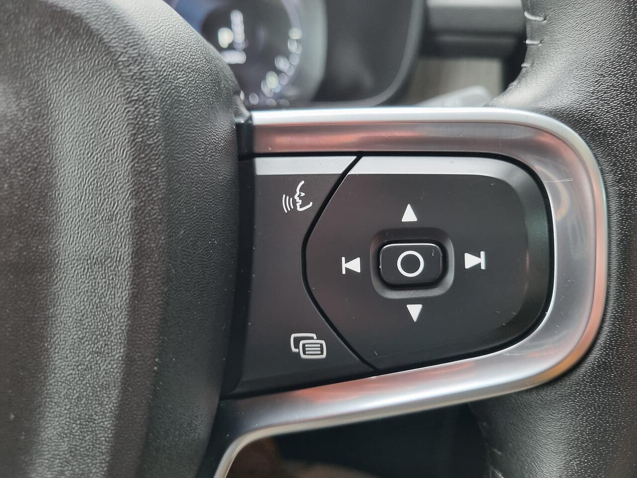 Used Volvo XC40 2020 for sale - 77198417: Photo 27