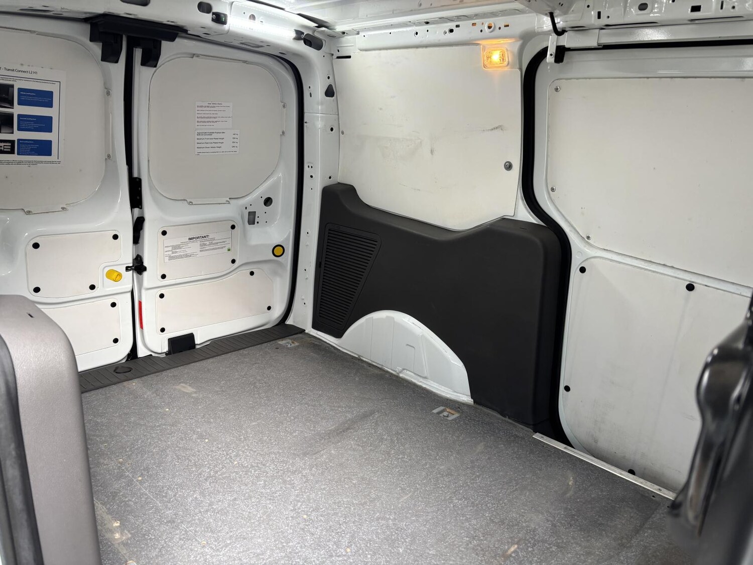 Used Ford Transit Connect 2020 for sale - 77581574: Photo 18