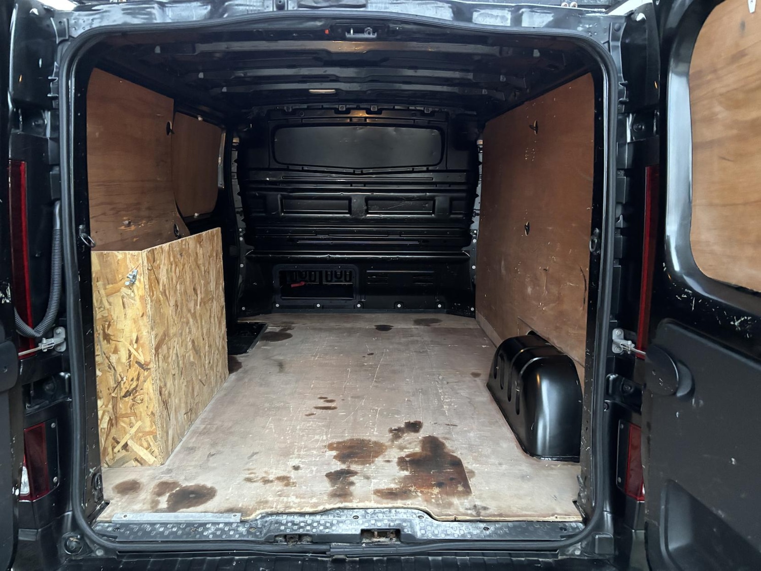 Used Vauxhall Vivaro 2015 for sale - 77385619: Photo 10