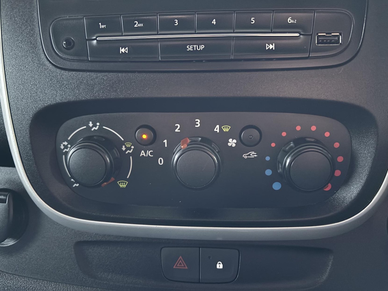 Used Vauxhall Vivaro 2015 for sale - 77385619: Photo 16