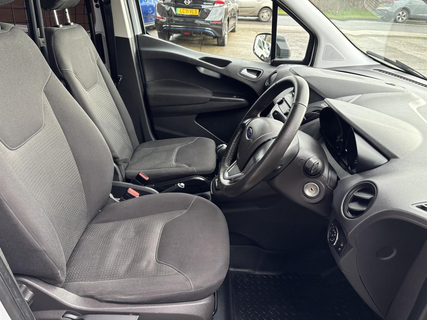 Used Ford Transit Courier 2019 for sale - 77687574: Photo 13