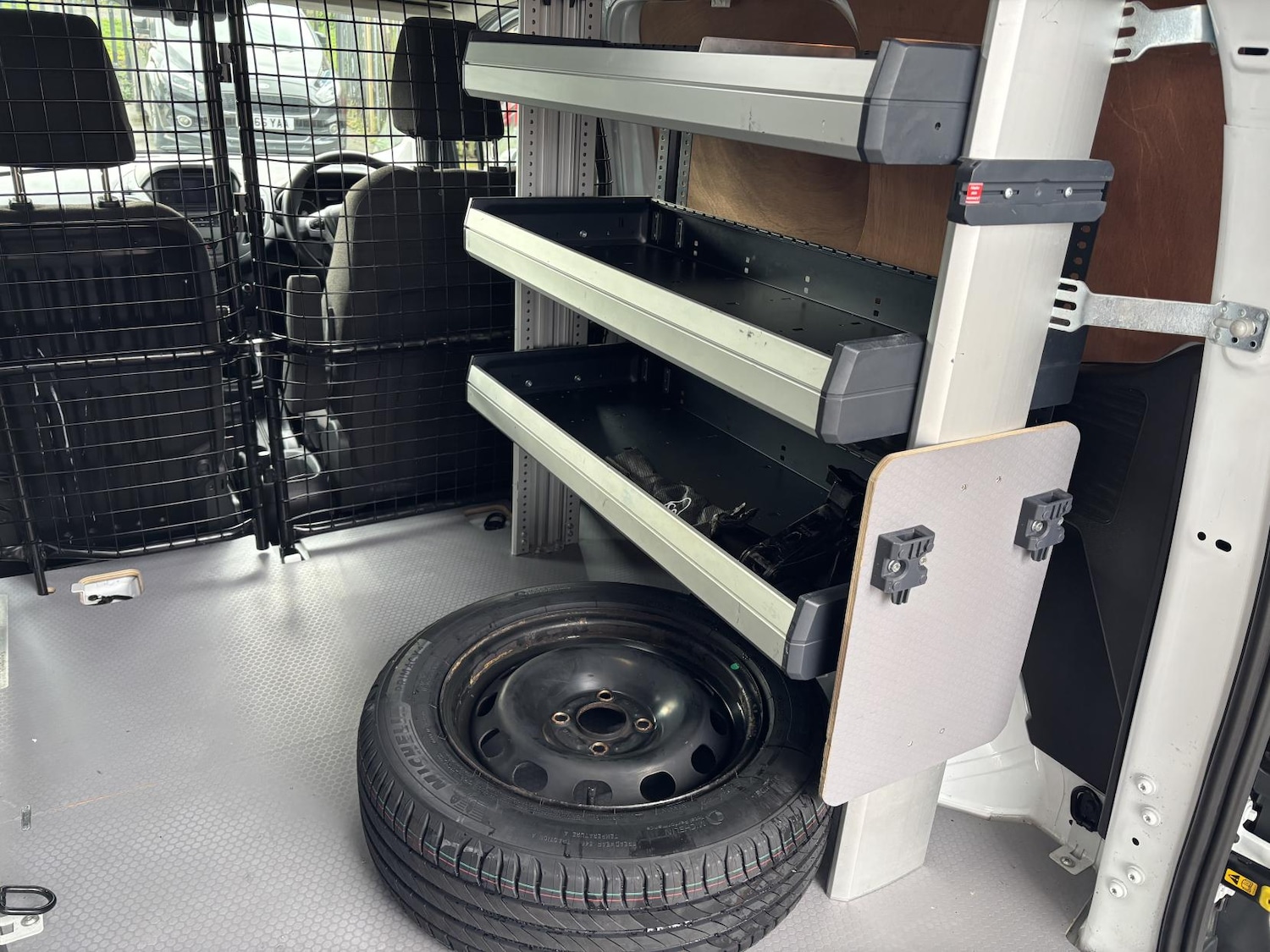 Used Ford Transit Courier 2019 for sale - 77687574: Photo 17