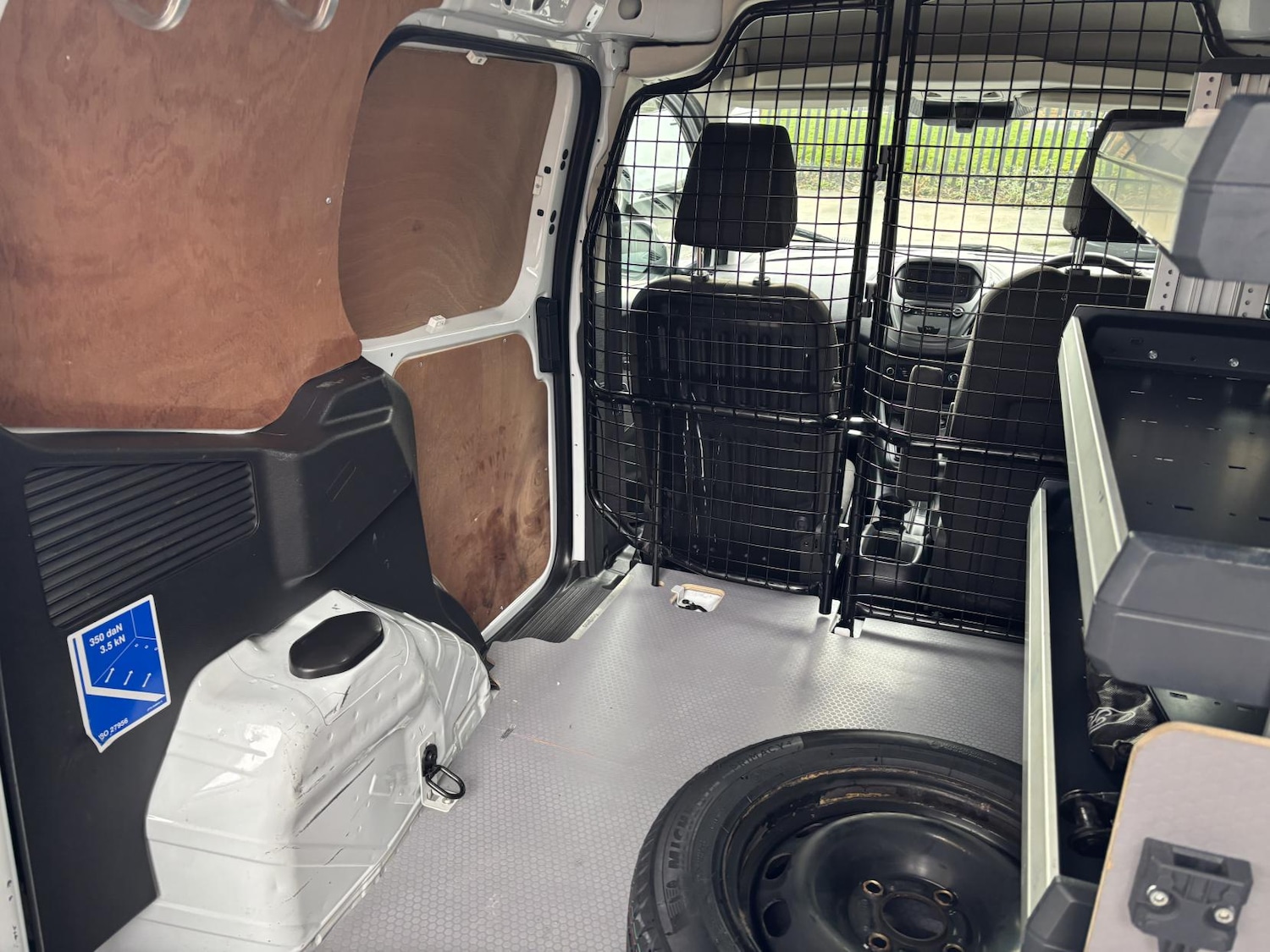 Used Ford Transit Courier 2019 for sale - 77687574: Photo 18