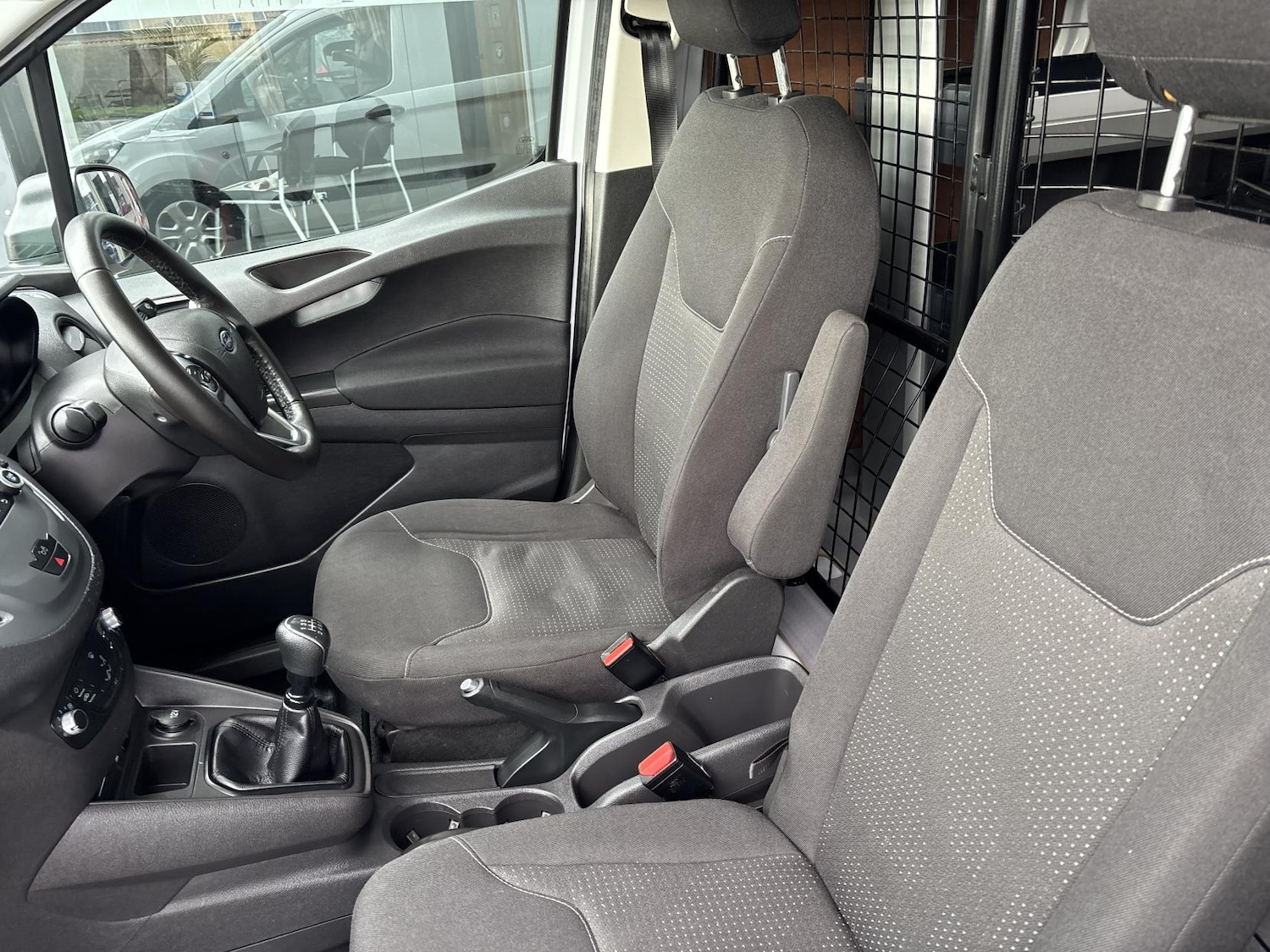 Used Ford Transit Courier 2019 for sale - 77687574: Photo 22