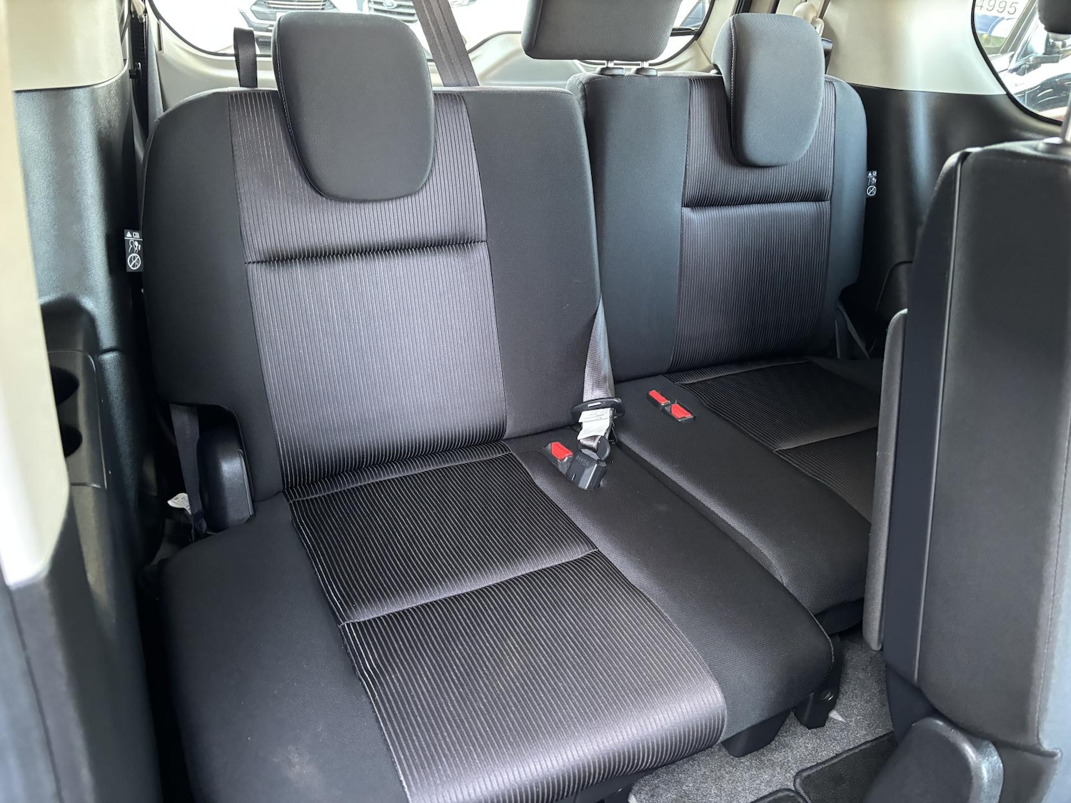 Used Nissan Serena 2025 for sale - 77750456: Photo 11