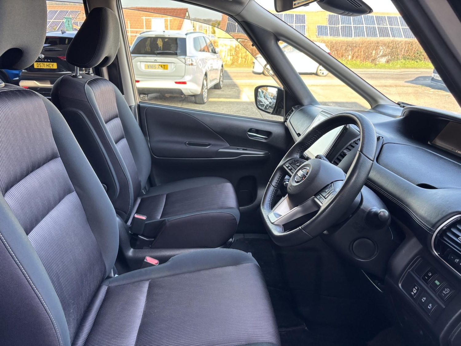 Used Nissan Serena 2025 for sale - 77750456: Photo 16