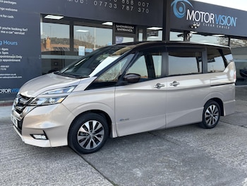Used Nissan Serena 2017 for sale - 77750456: Photo