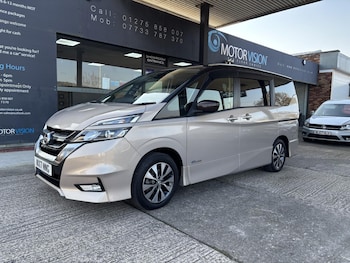 Used Nissan Serena 2017 for sale - 77750456: Photo