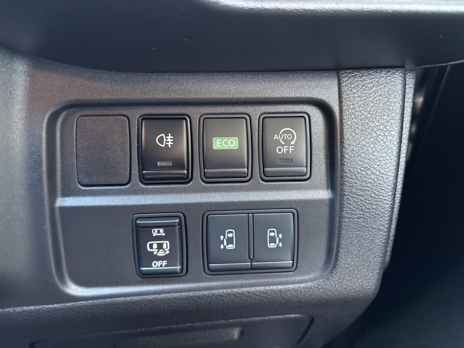 Used Nissan Serena 2025 for sale - 77750456: Photo 40