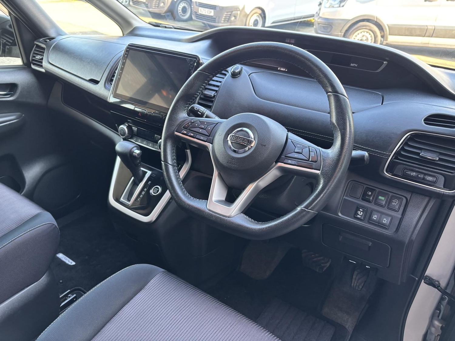 Used Nissan Serena 2025 for sale - 77750456: Photo 9