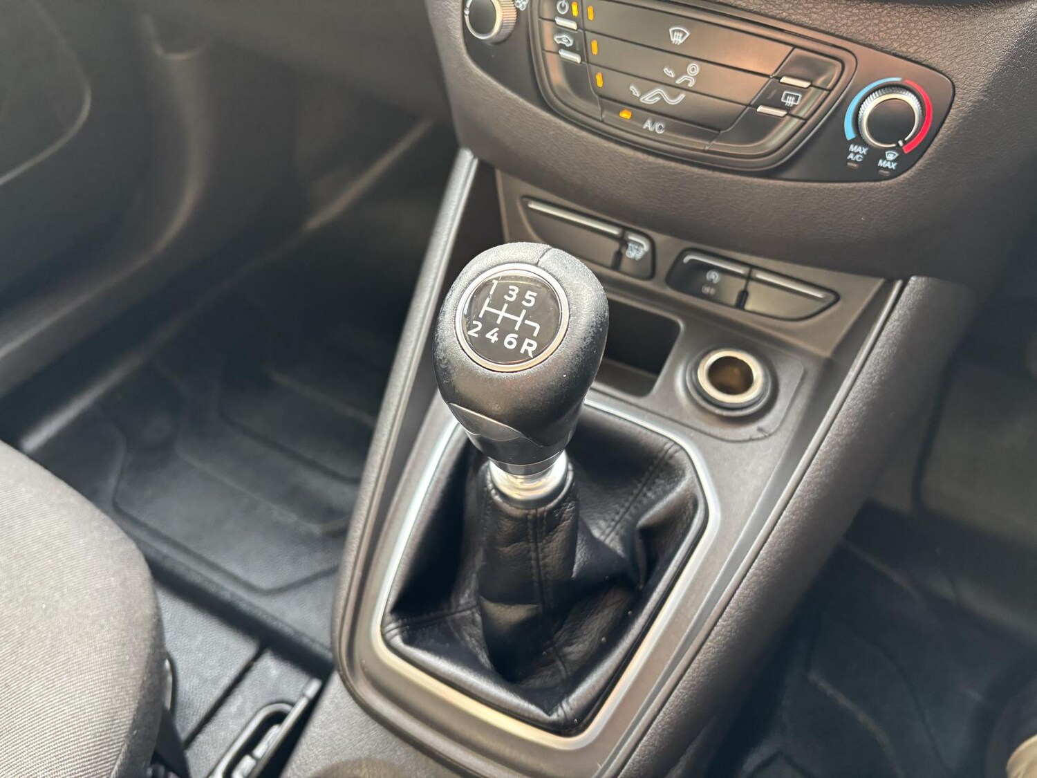 Used Ford Transit Courier 2020 for sale - 77758940: Photo 33