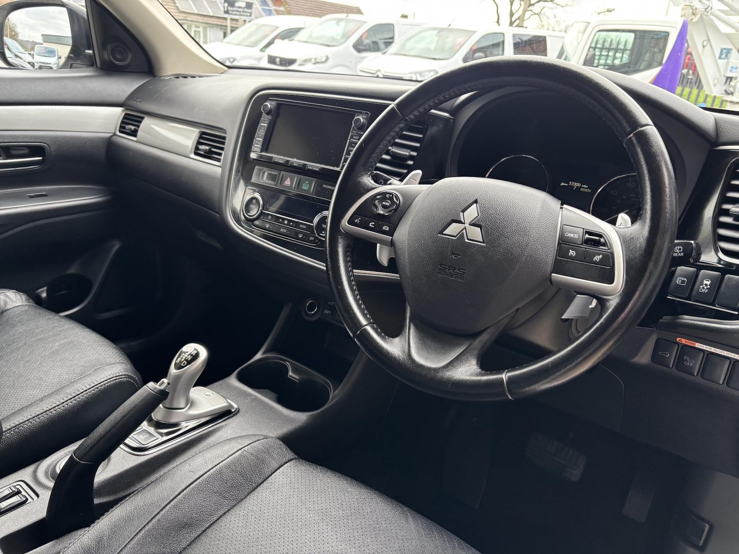 Used Mitsubishi Outlander 2015 for sale - 77665273: Photo 10