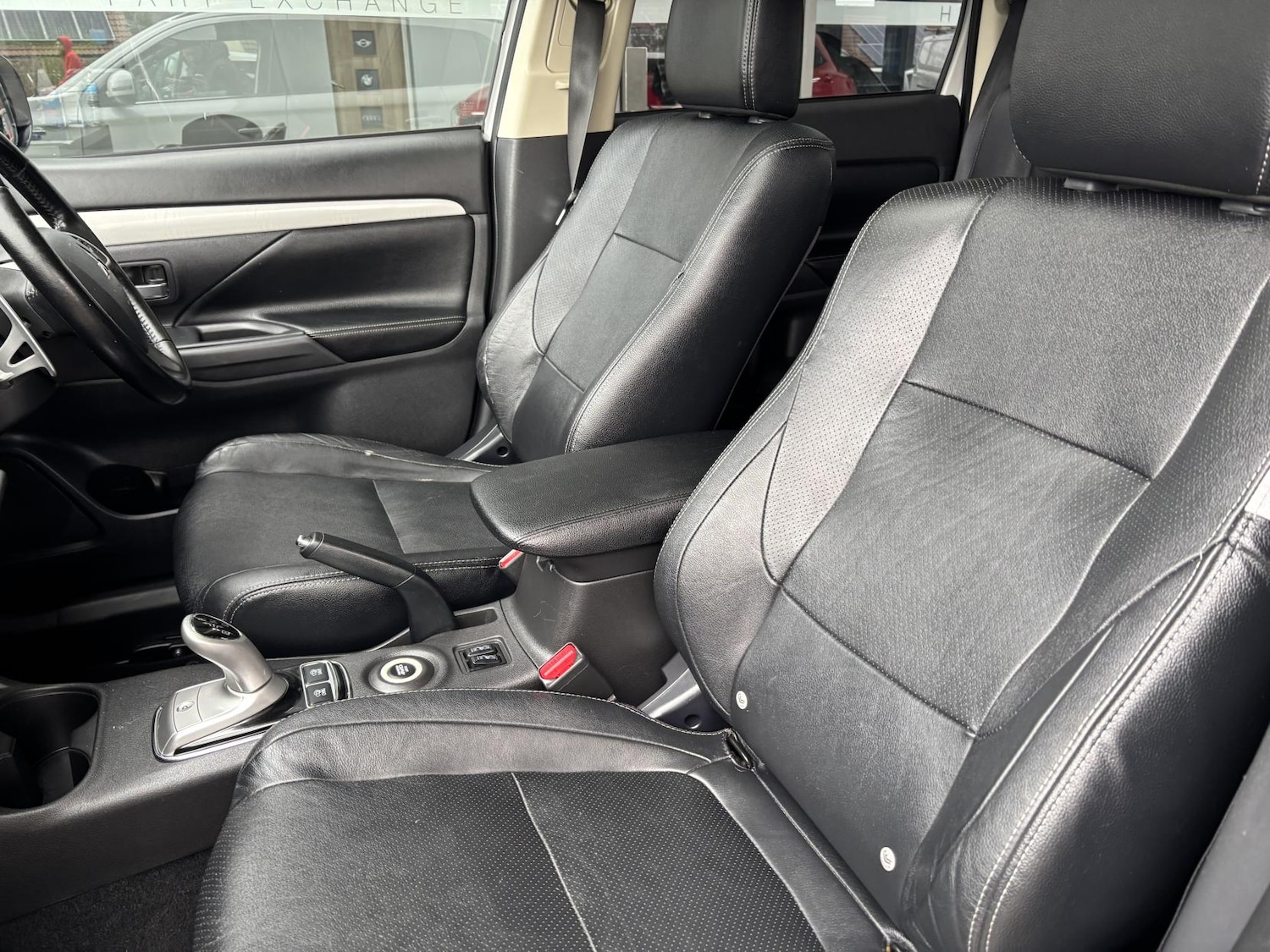 Used Mitsubishi Outlander 2015 for sale - 77665273: Photo 19