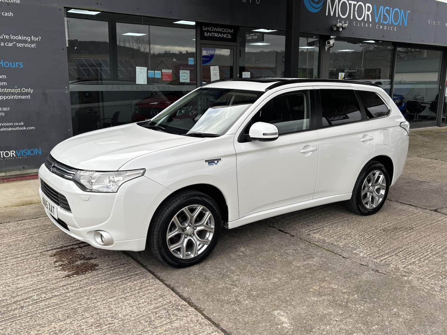 Used Mitsubishi Outlander 2015 for sale - 77665273: Photo 26