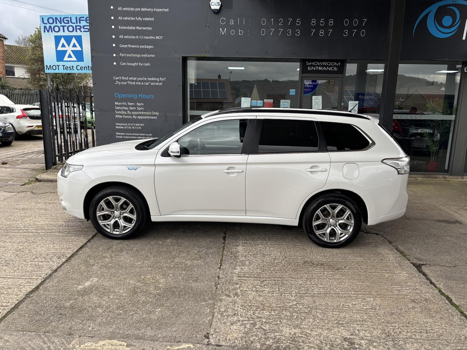 Used Mitsubishi Outlander 2015 for sale - 77665273: Photo 27