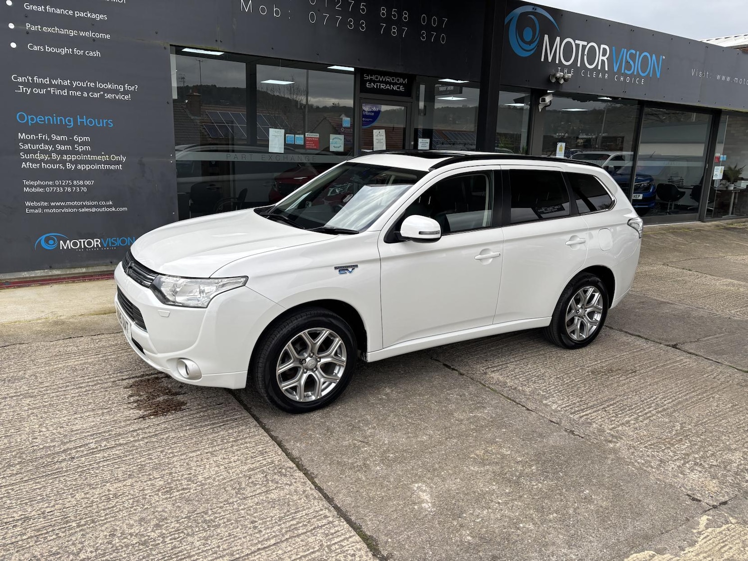 Used Mitsubishi Outlander 2015 for sale - 77665273: Photo 3