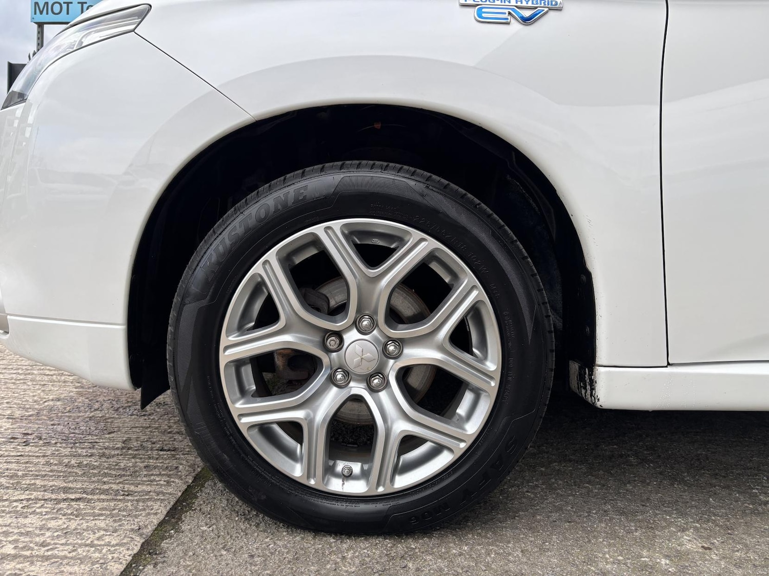 Used Mitsubishi Outlander 2015 for sale - 77665273: Photo 37