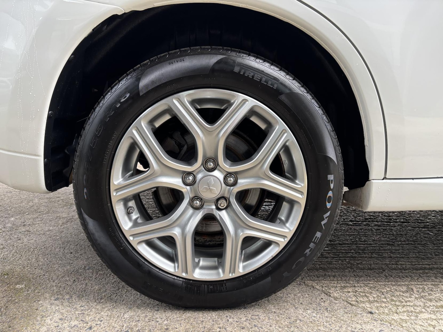 Used Mitsubishi Outlander 2015 for sale - 77665273: Photo 38