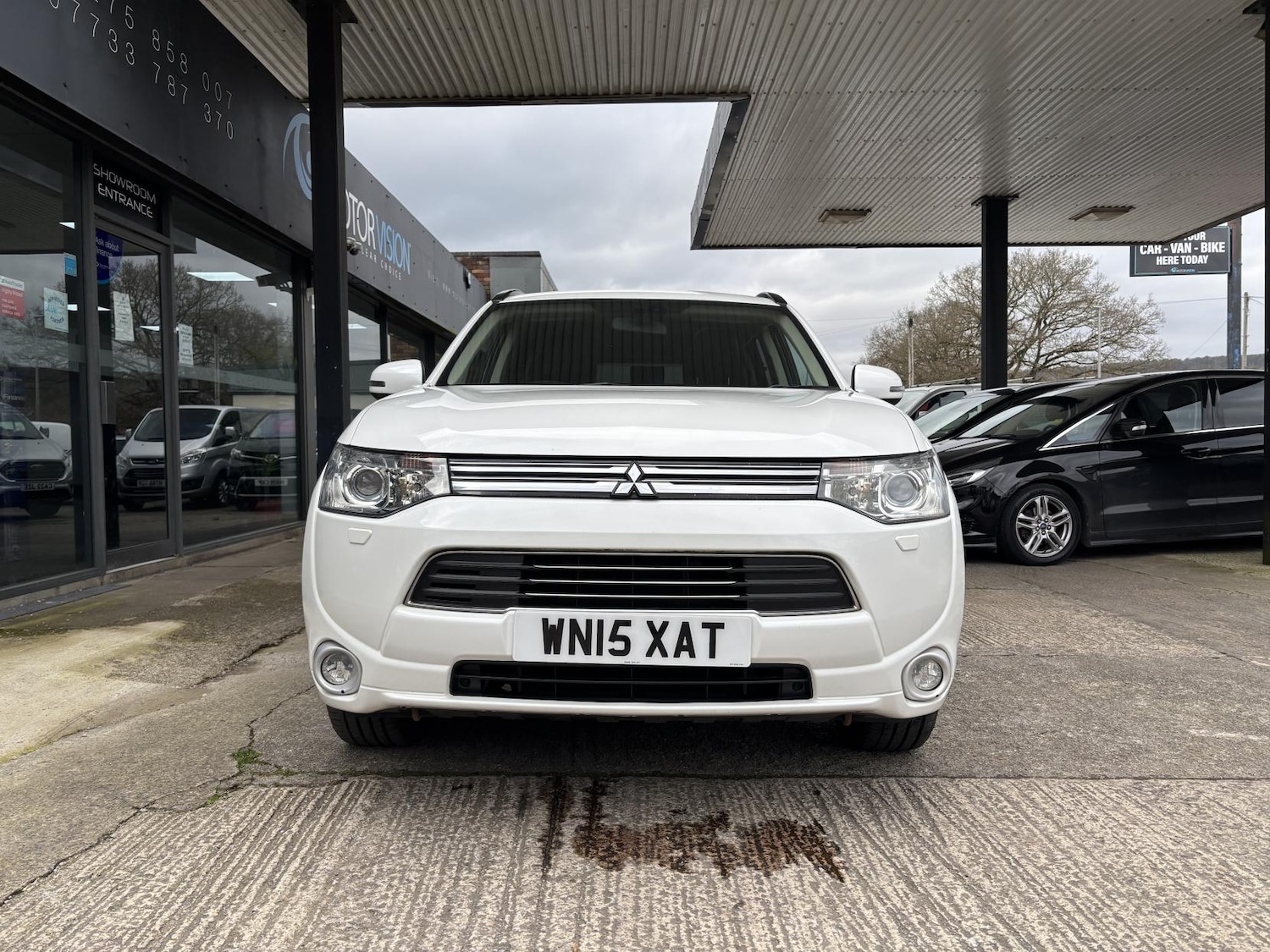 Used Mitsubishi Outlander 2015 for sale - 77665273: Photo 4