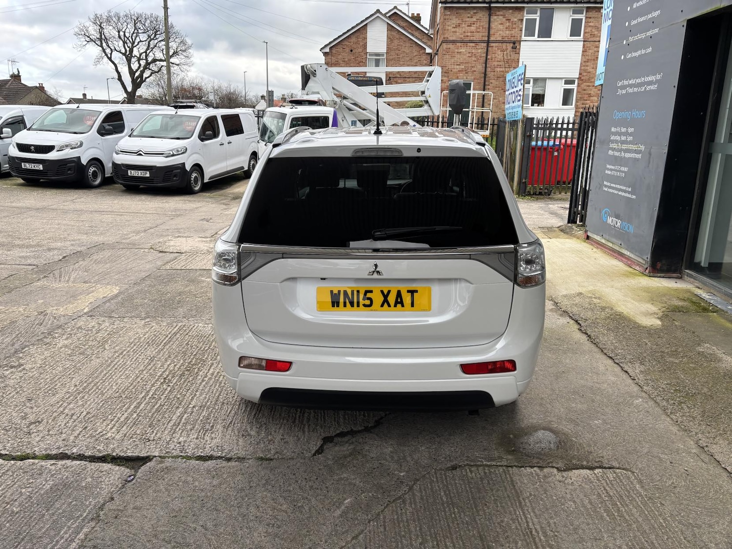 Used Mitsubishi Outlander 2015 for sale - 77665273: Photo 8