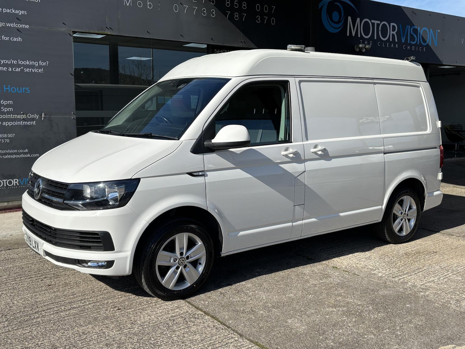 Used Volkswagen Transporter 2019 for sale - 78152973: Photo 1