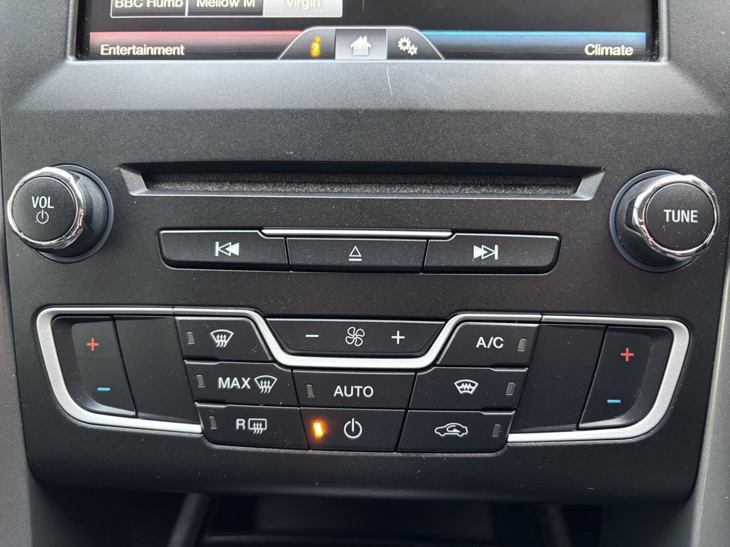 Used Ford Mondeo 2015 for sale - 78107018: Photo 26