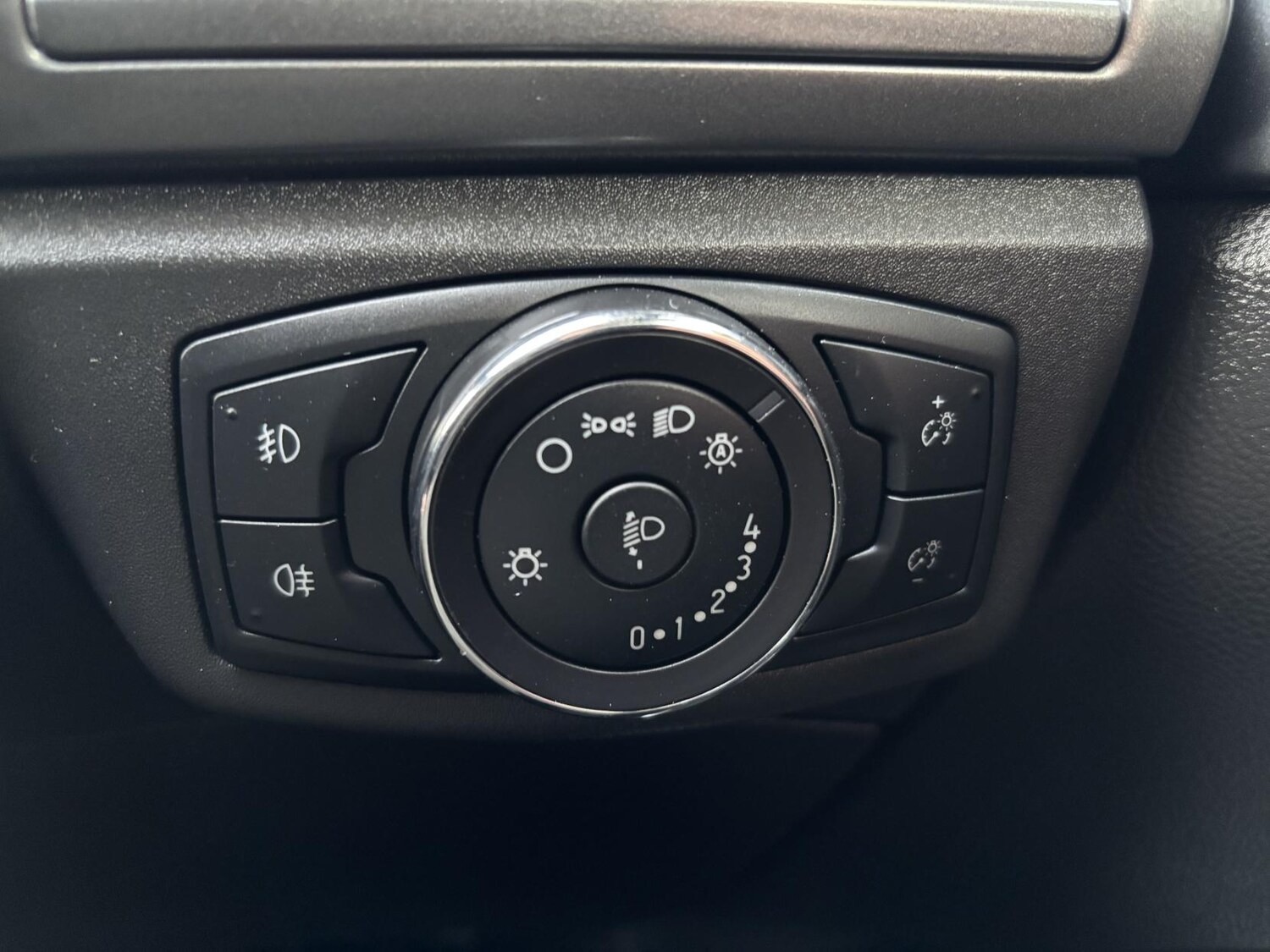 Used Ford Mondeo 2015 for sale - 78107018: Photo 27