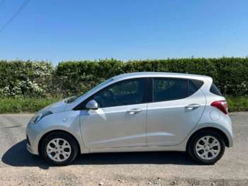Used Hyundai i10 2018 for sale - 74686232: Photo