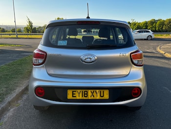 Used Hyundai i10 2018 for sale - 76006058: Photo