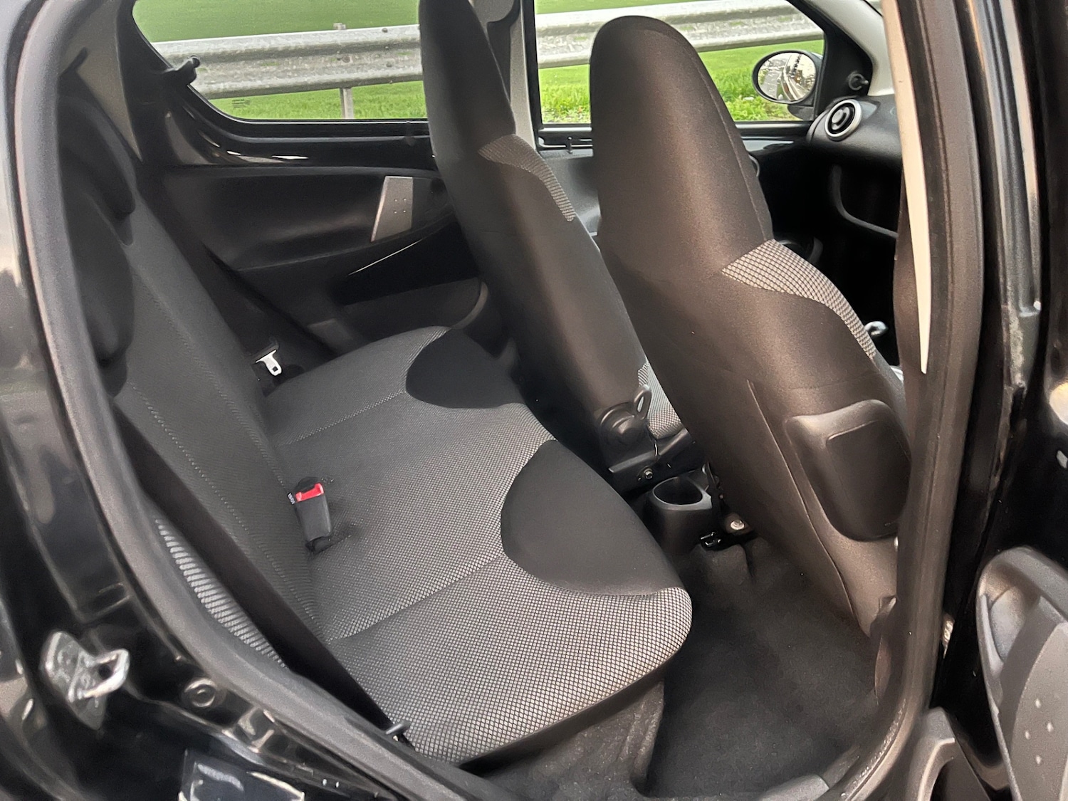 Used Toyota AYGO 2012 for sale - 77304013: Photo 9